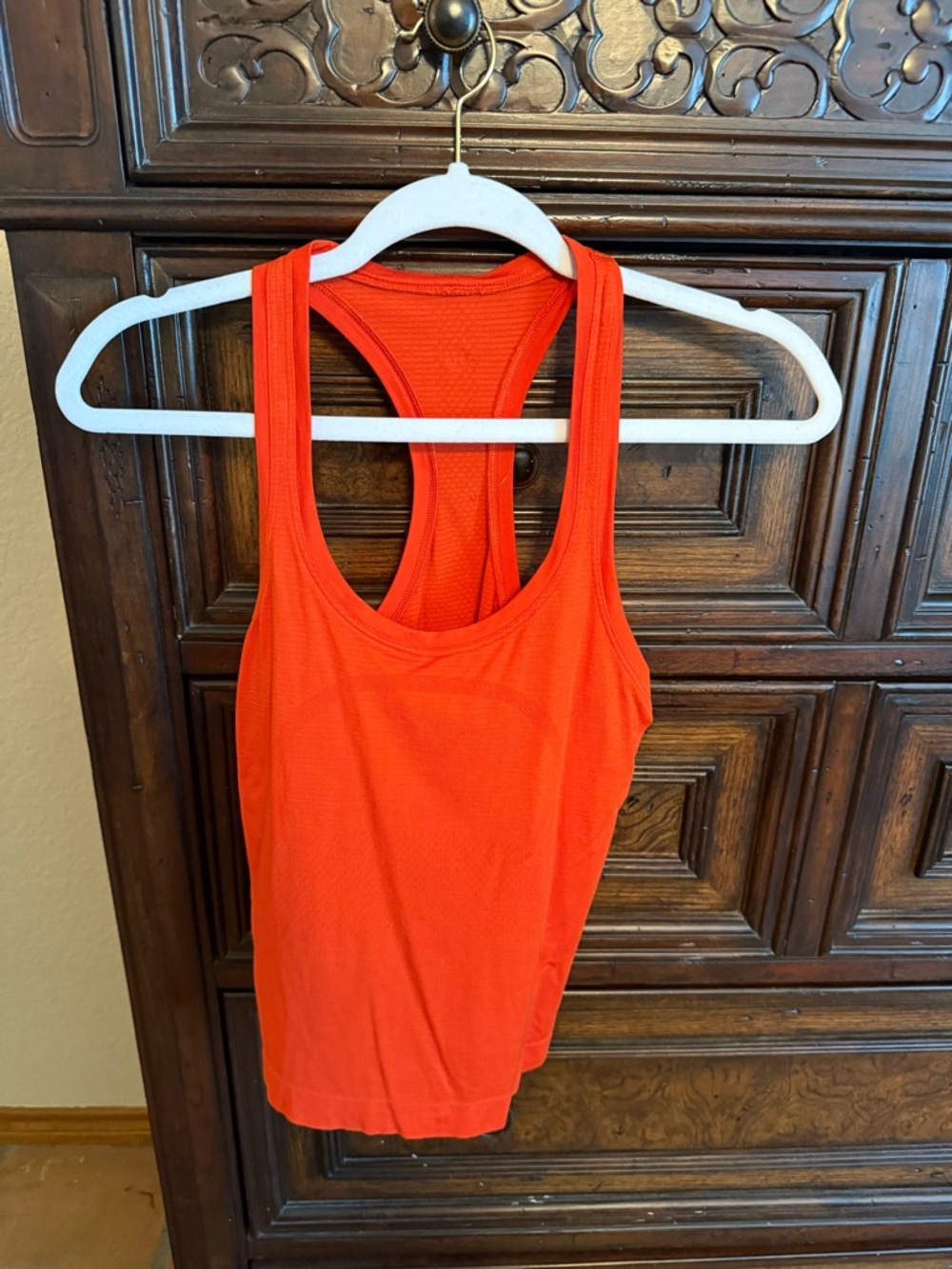 Swiftly Tech Racerback Tank Top 2.0
Waist Length